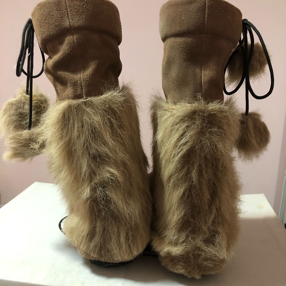 Steven Madden fleece boots ! - Picture 3 of 7